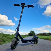 iSinwheel S10Max High-End Commuting Electric Scooter product image view 2